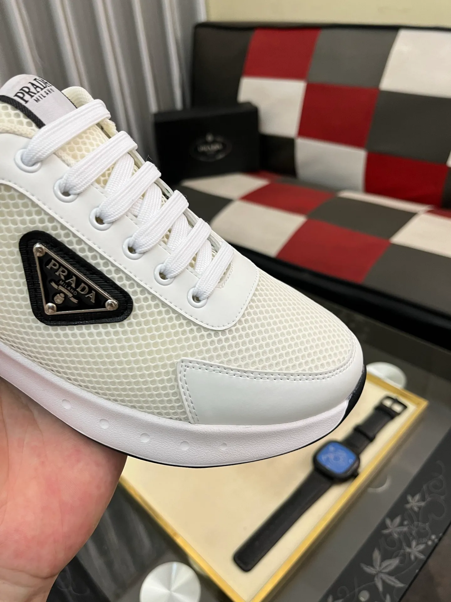 Men's shoes 💰440⌚️⌚️ PRADA [Prada] popular men's shoes, casual shoes and sports shoes! High-end quality 🍀 The upper is made of imported original cowhide 💥 cowhide lining; the original molded outsole. The style is upright and elegant, comfortable and versatile💪 Three quality guarantees Size number: 38-44, 4️⃣ colors available